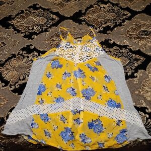 Gimmicks by BKE Yellow and Blue Floral Open Back Lace Top